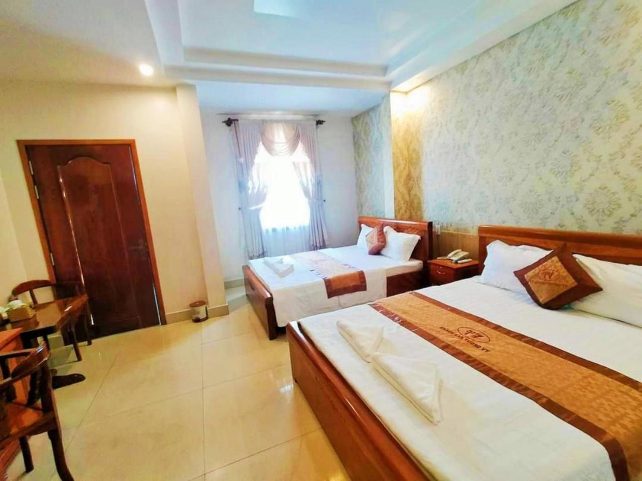 Khach San Tuong Vy Hotel Rạch Giá Buitenkant foto