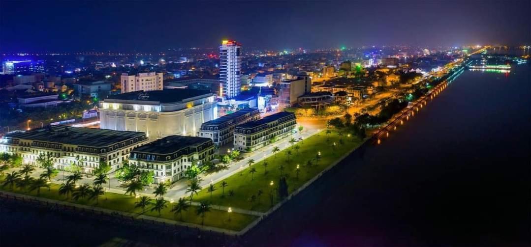 Khach San Tuong Vy Hotel Rạch Giá Buitenkant foto