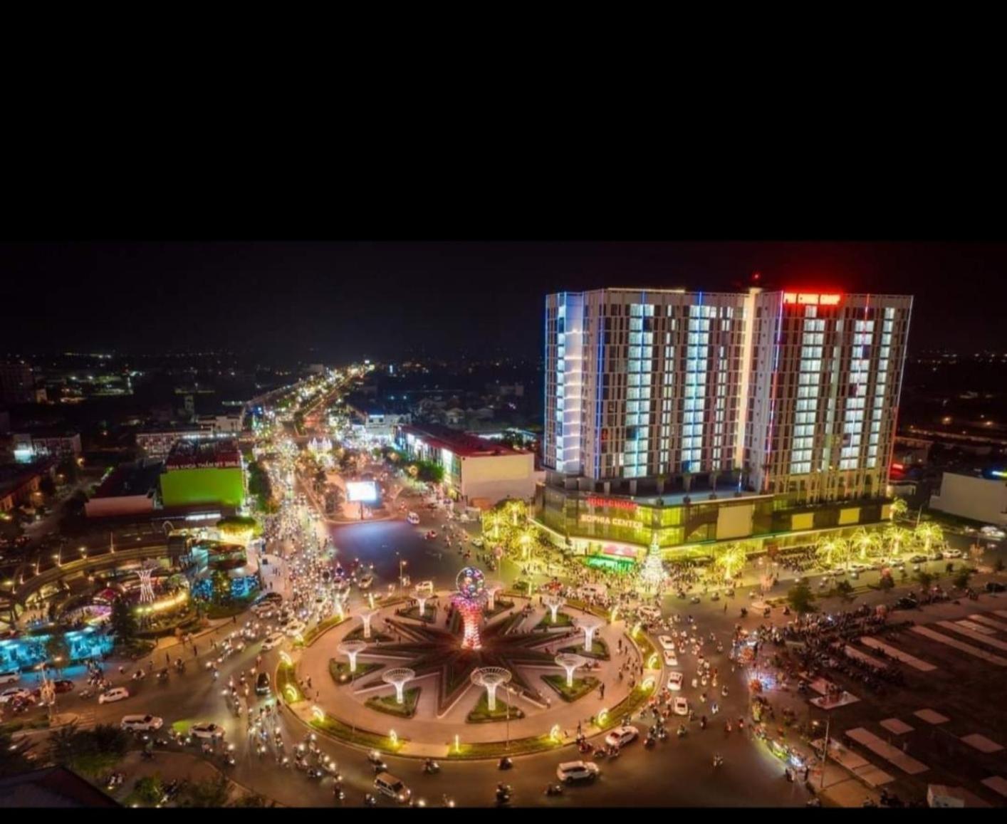 Khach San Tuong Vy Hotel Rạch Giá Buitenkant foto