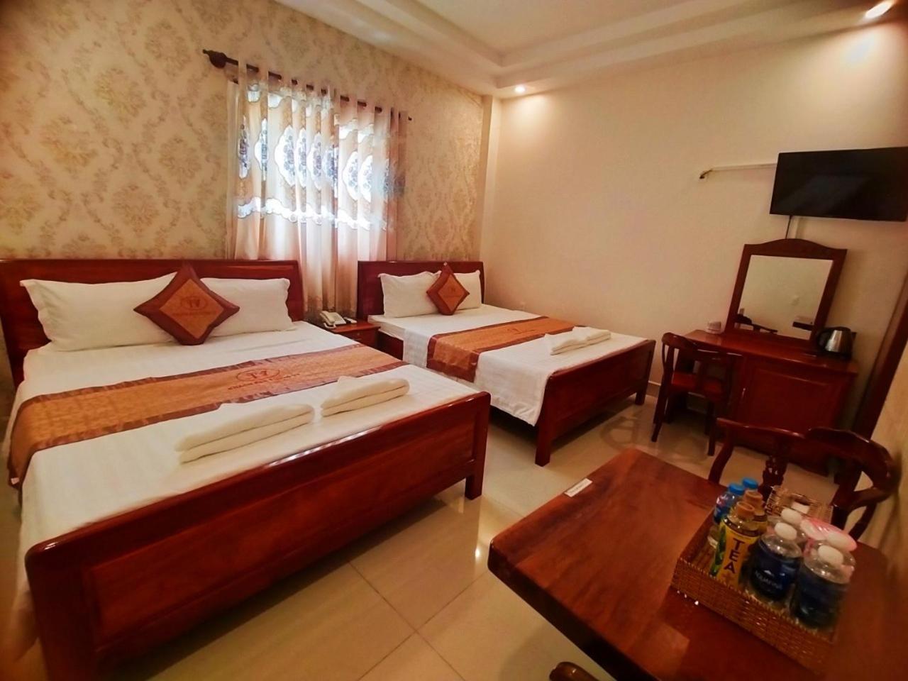 Khach San Tuong Vy Hotel Rạch Giá Buitenkant foto
