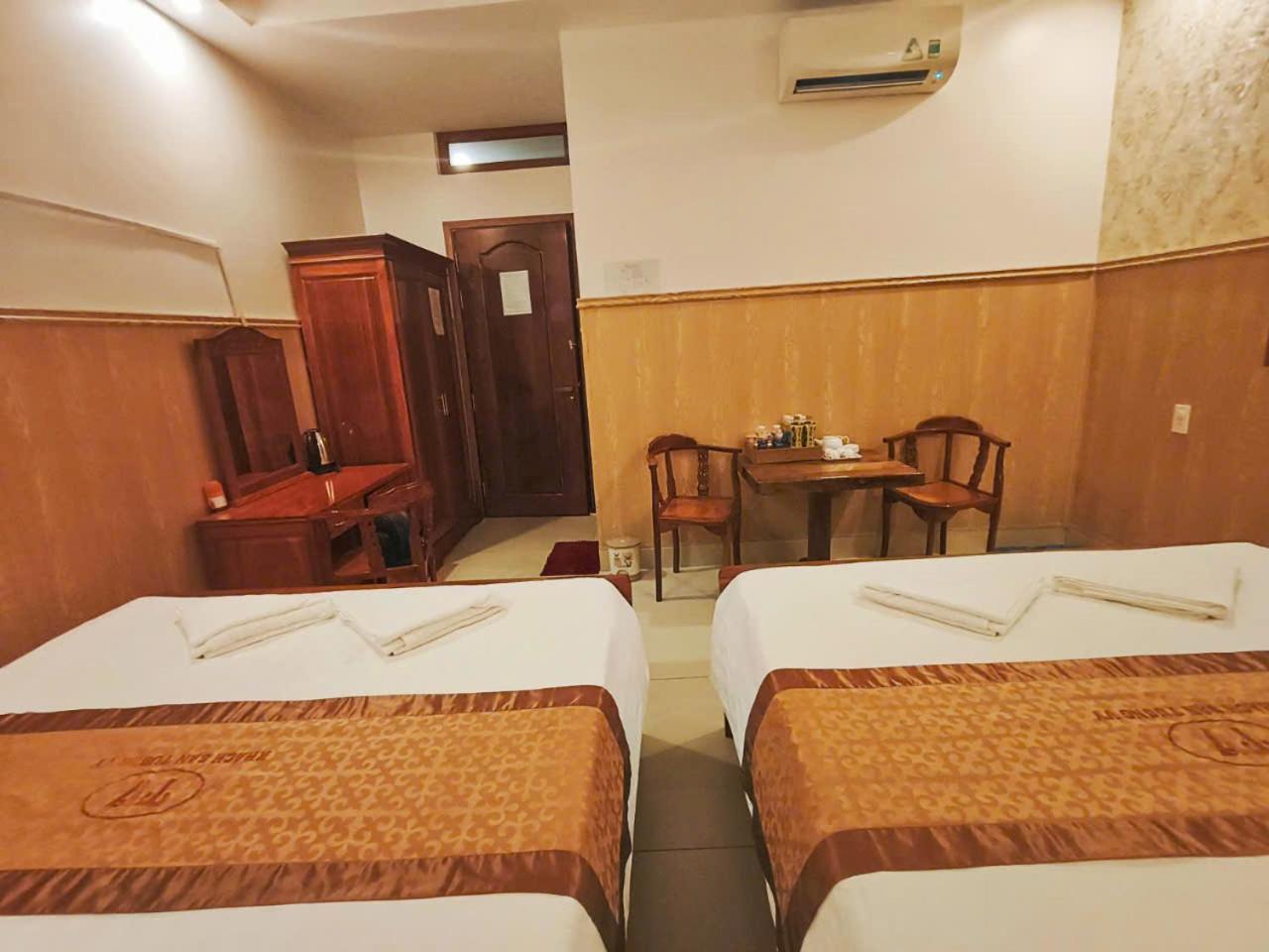 Khach San Tuong Vy Hotel Rạch Giá Buitenkant foto